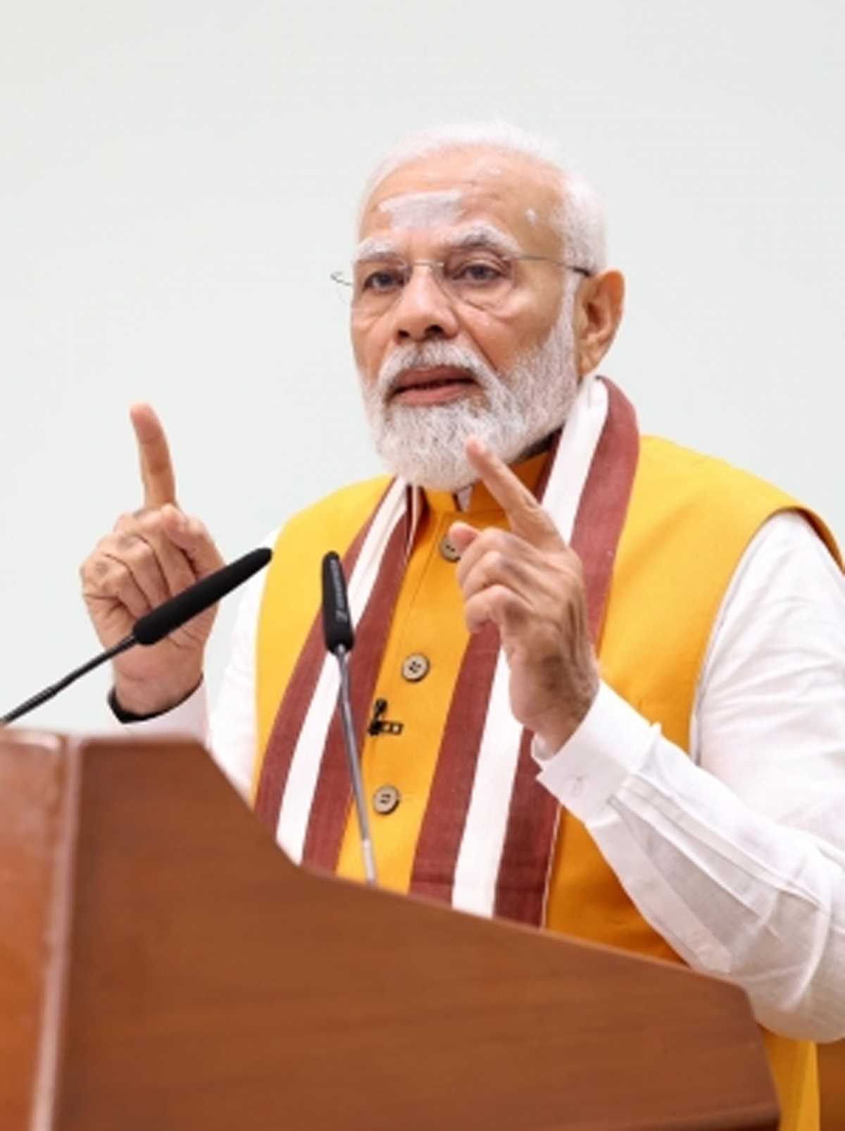 सत्ता हस्तांतरण के प्रतीक सेंगोल को आंनद भवन में वॉकिंग स्टिक के रूप में रखना दुर्भाग्यपूर्ण था : नरेंद्र मोदी